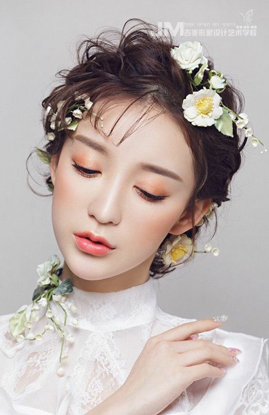 học trang điểm cô dâu cơ bản tại hà nội, dạy trang điểm cô dâu cơ bản ở hà nội