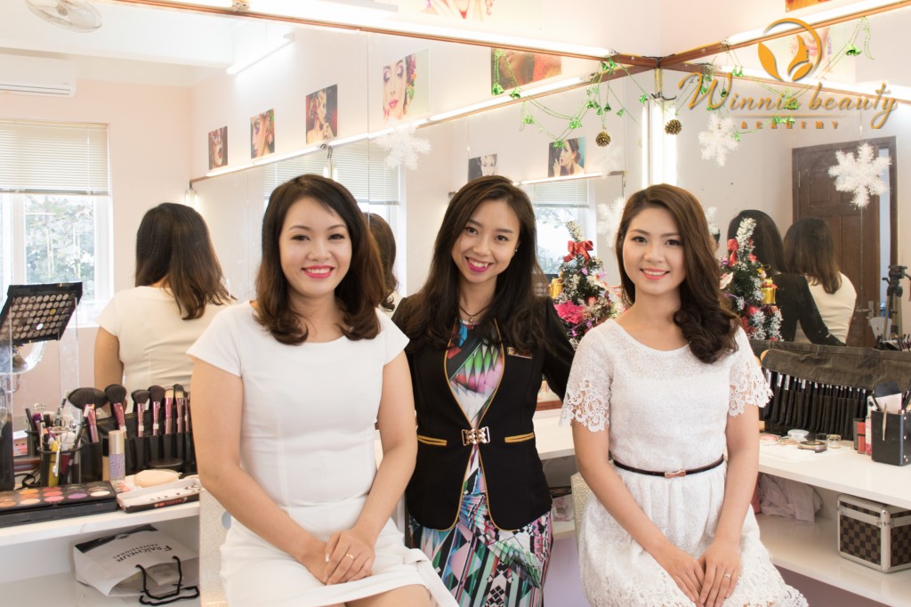 dạy trang điểm cá nhân cơ bản, học trang điểm cá nhân chuyên nghiệp