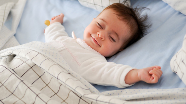 Trẻ sơ sinh cần phải ngủ đến 16 tiếng mỗi ngày