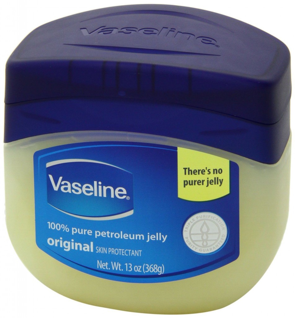 Vaseline có nhiều công dụng trong việc làm đẹp